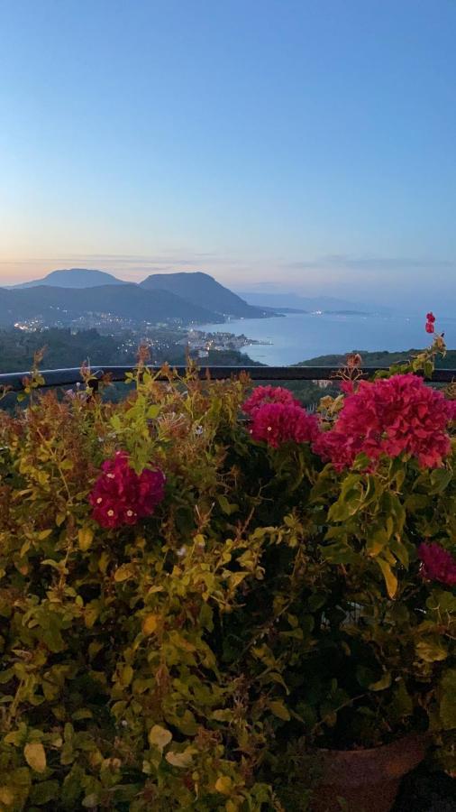 Theea Cottage - Wonderful Sea Views Chlomos Extérieur photo