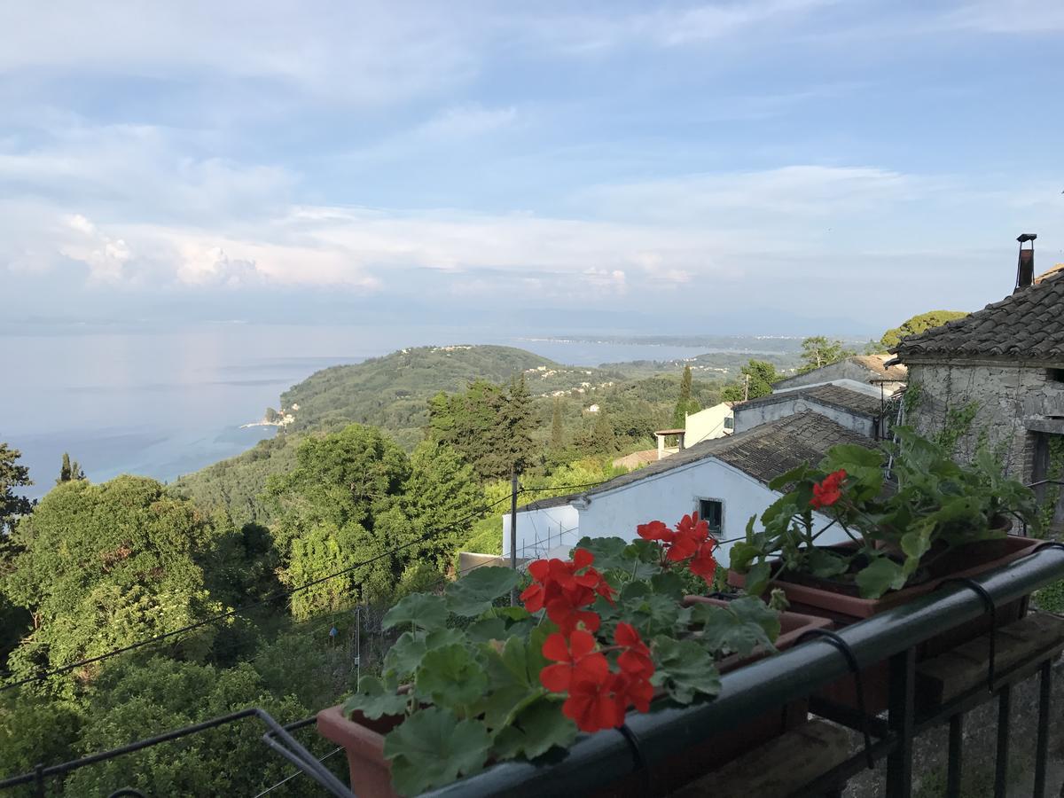 Theea Cottage - Wonderful Sea Views Chlomos Extérieur photo
