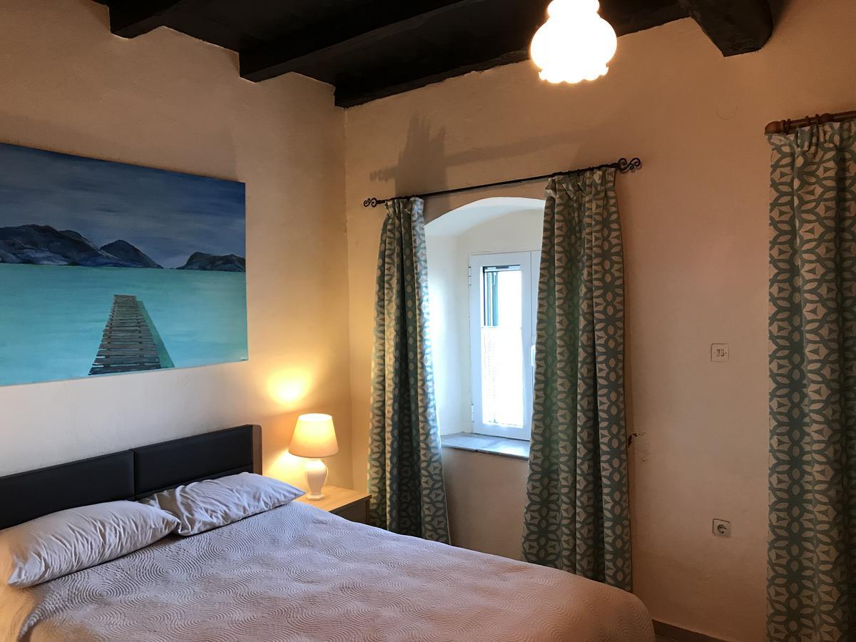 Theea Cottage - Wonderful Sea Views Chlomos Extérieur photo